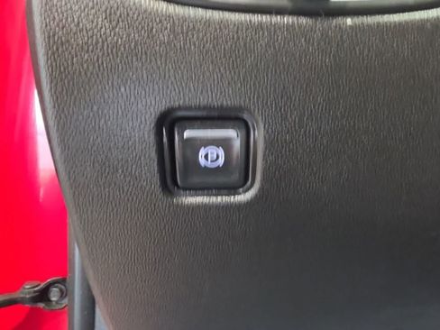 Used 2020 Chevrolet Blazer LT FWD image 19