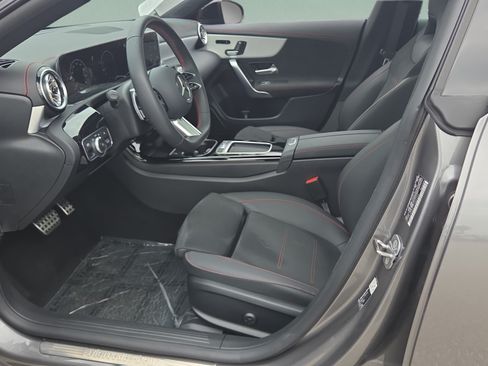 Used 2026 Mercedes-Benz CLA 250 image 9