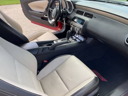Used 2010 Chevrolet Camaro SS w/ LPO, Ground Effects Package RWD image 6