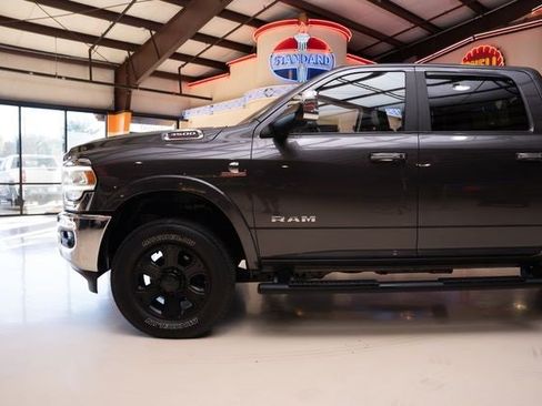 Used 2019 RAM 3500 Laramie image 37