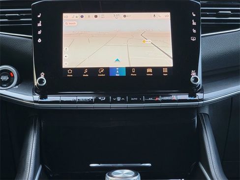 Certified 2024 Jeep Wagoneer L 4WD w/ Rear Seat Video Group 1 image 28