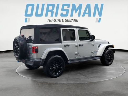 Used 2024 Jeep Wrangler Unlimited Sahara w/ Technology Group AWD/4WD image 6