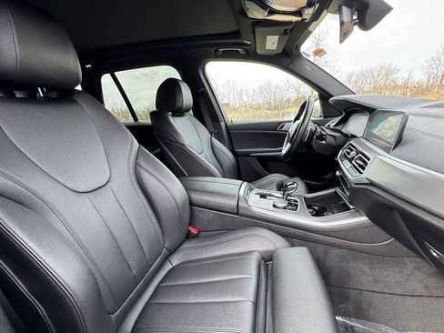 Used 2022 BMW X5 xDrive40i w/ Premium Package image 29