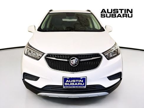 Used 2021 Buick Encore Preferred AWD/4WD image 2