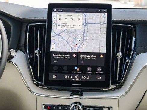 New 2026 Volvo XC60 B5 Ultra w/ Climate Package image 11