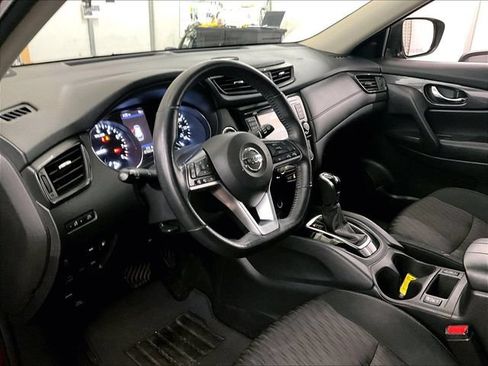 Used 2018 Nissan Rogue SV AWD/4WD image 12