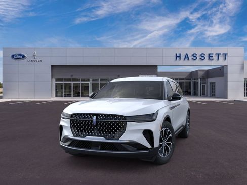 New 2026 Lincoln Nautilus Premier AWD/4WD image 2