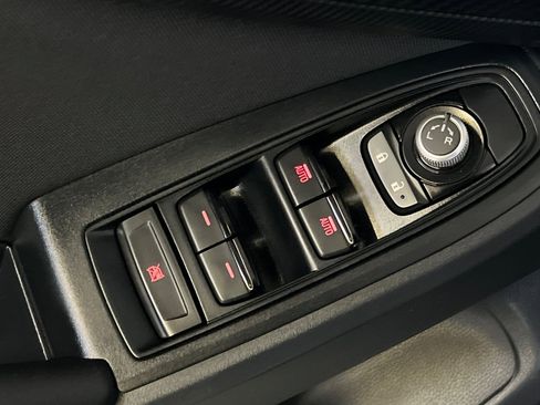 Used 2023 Subaru Crosstrek 2.0i Premium image 12