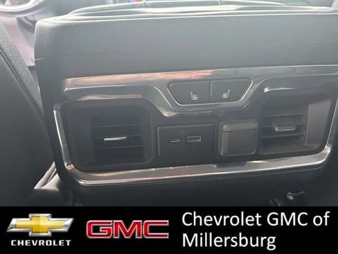 Used 2023 GMC Sierra 2500 SLT w/ SLT Convenience Package AWD/4WD image 28