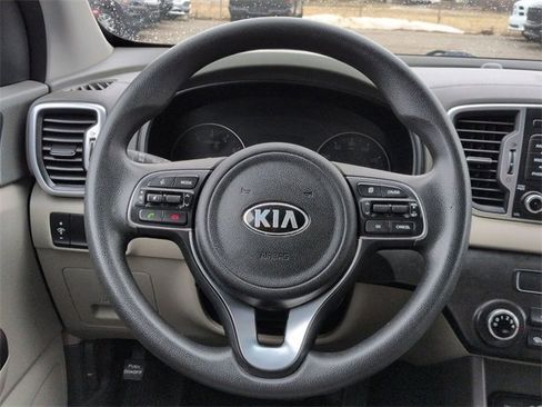 Used 2018 Kia Sportage LX image 18