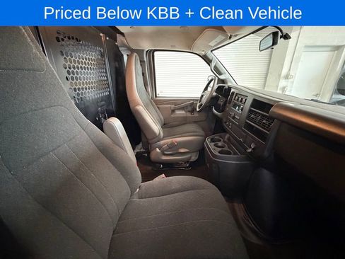 Used 2024 Chevrolet Express 2500 w/ Driver Convenience Package image 19