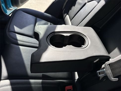 Used 2023 Porsche Macan Turbo image 39