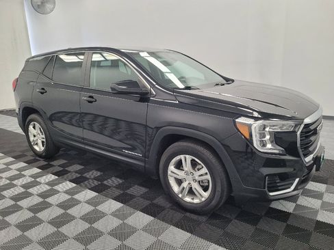 Used 2024 GMC Terrain SLE FWD image 11