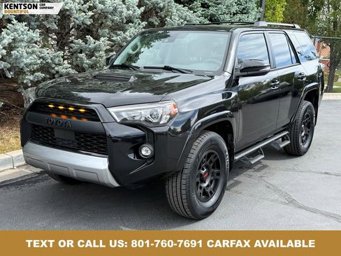 Used 2022 Toyota 4Runner TRD Off-Road Premium w/ Moonroof Package AWD/4WD image 3