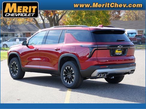 New 2026 Chevrolet Traverse Z71 w/ Driver Confidence Package image 2
