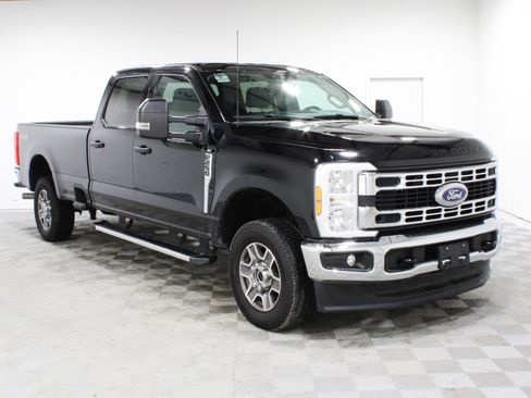 Used 2025 Ford F250 XLT AWD/4WD image 1