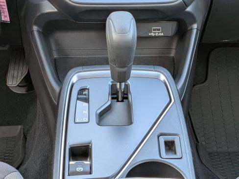 Certified 2025 Subaru Impreza 2.0i image 19