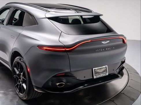 Used 2021 Aston Martin DBX image 30