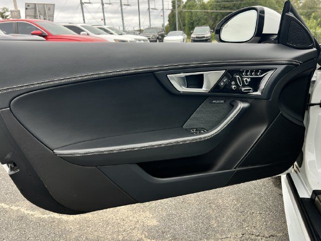 Used 2016 Jaguar F-TYPE R AWD/4WD image 13