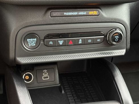 Used 2025 Ford Bronco Sport Free Wheeling w/ Convenience Package AWD/4WD image 17