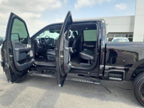 Used 2025 Ford F350 Lariat w/ Black Appearance Package AWD/4WD image 13