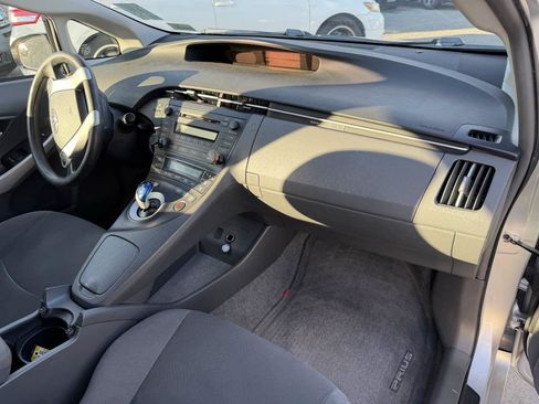 Used 2011 Toyota Prius Two FWD image 15