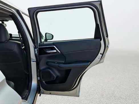Used 2023 Mitsubishi Outlander SE FWD image 27
