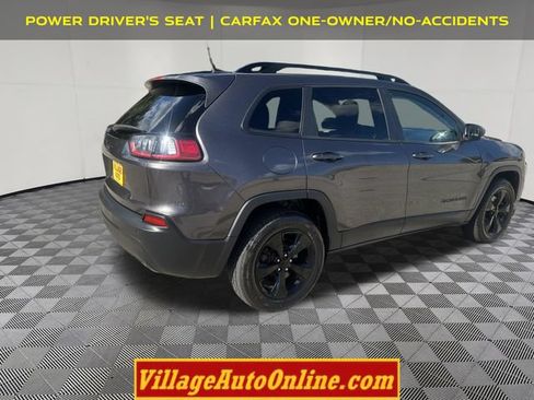 Used 2019 Jeep Cherokee Latitude Plus AWD/4WD image 4