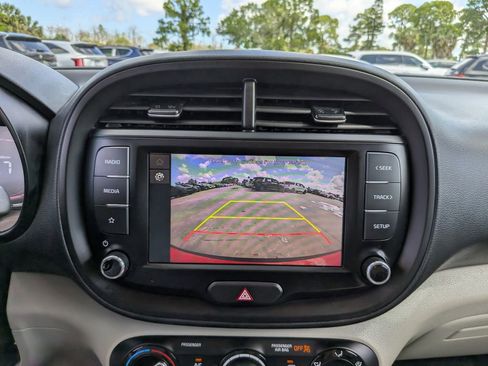 Certified 2024 Kia Soul LX FWD image 24