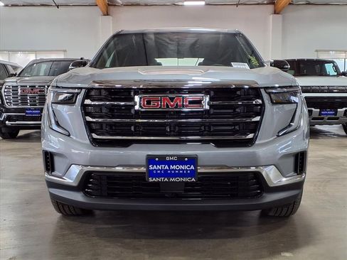 Used 2026 GMC Acadia Elevation FWD image 2