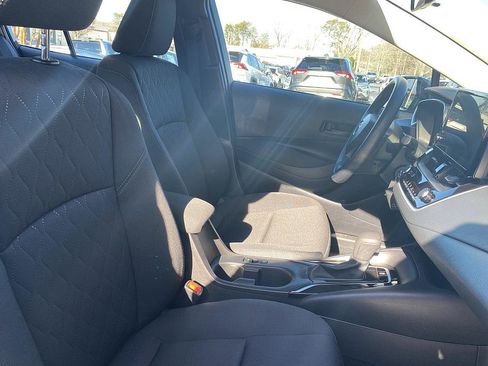 Certified 2025 Toyota Corolla LE image 18