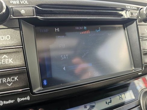 Used 2013 Toyota RAV4 XLE image 29