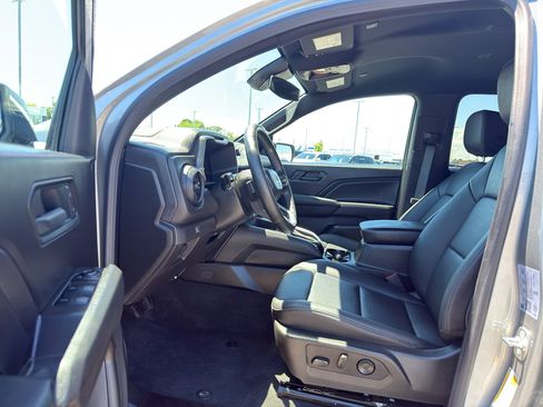 Used 2026 Chevrolet Colorado Trail Boss AWD/4WD image 11