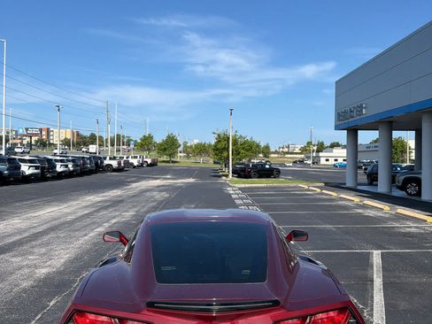 Used 2019 Chevrolet Corvette Stingray Coupe w/ 1LT RWD image 4