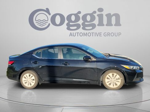 Used 2022 Nissan Sentra S w/ Electronics Package FWD image 5