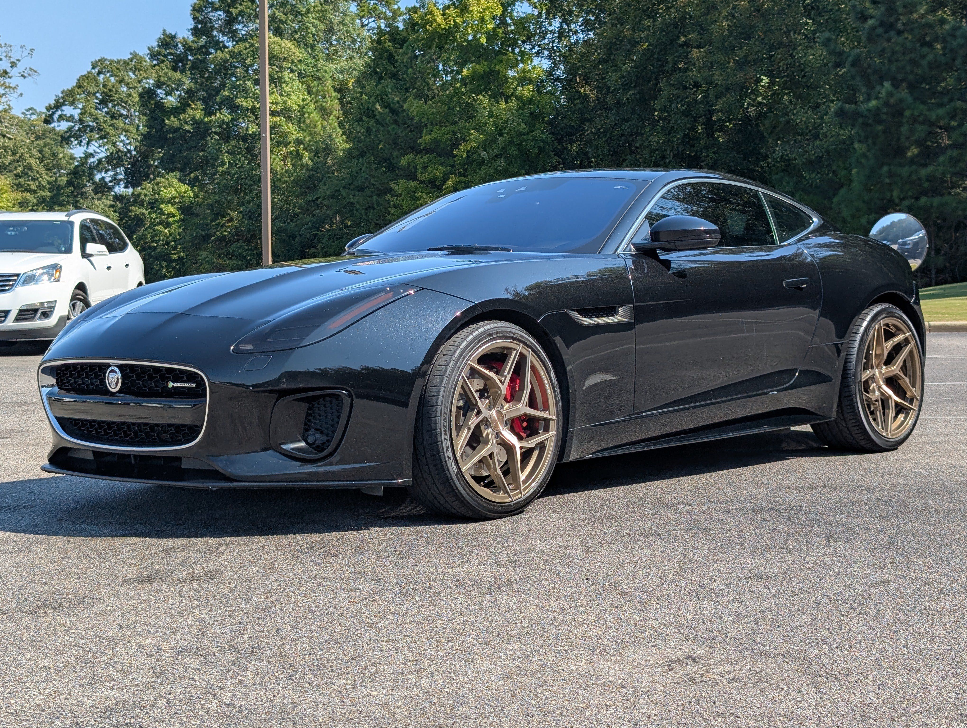 Used 2018 Jaguar F-TYPE R-Dynamic RWD image 5