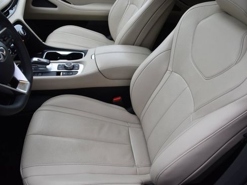 Used 2023 INFINITI QX60 Luxe image 3