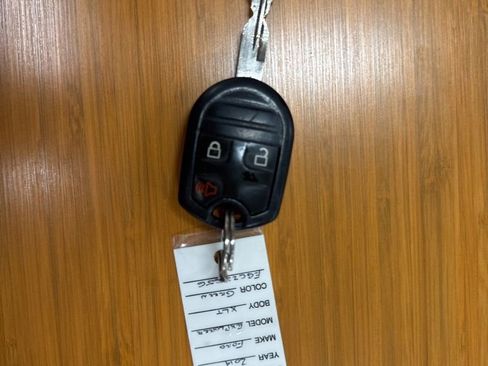 Used 2014 Ford Explorer XLT w/ Equipment Group 202A image 14