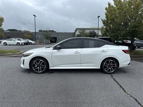 Certified 2025 Nissan Sentra SR image 5