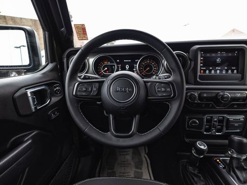 Used 2023 Jeep Wrangler Freedom Edition image 25