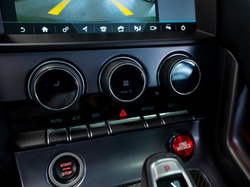 Used 2021 Jaguar F-TYPE Coupe RWD image 39