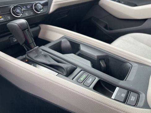 Used 2025 Honda Accord LX image 20