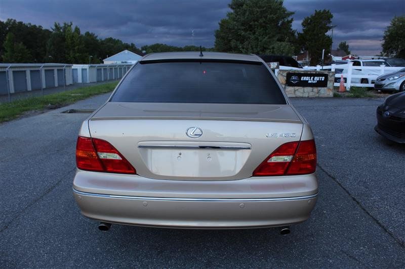 Used 2002 Lexus LS 430 RWD image 6