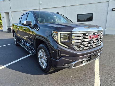 Used 2022 GMC Sierra 1500 Denali AWD/4WD image 3