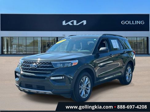 Used 2022 Ford Explorer XLT w/ Equipment Group 202A AWD/4WD image 5