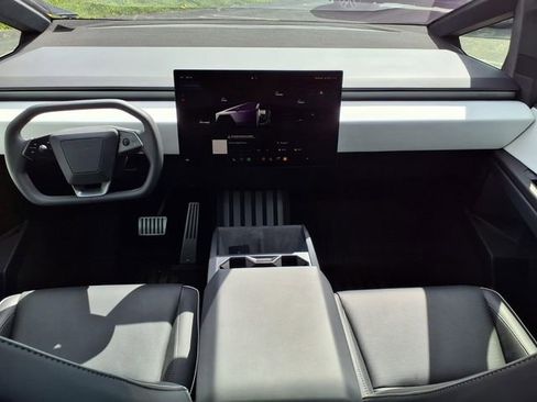 Used 2024 Tesla Cybertruck AWD Crew Cab image 14