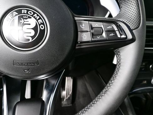 New 2025 Alfa Romeo Stelvio Sprint w/ Convenience Package image 11