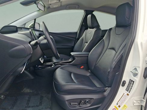 Used 2018 Toyota Prius Prime Premium FWD image 11