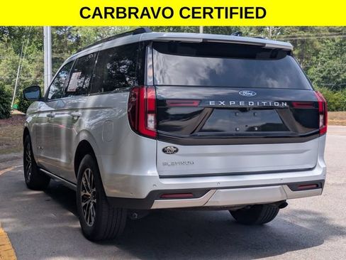 Used 2025 Ford Expedition Platinum AWD/4WD image 4