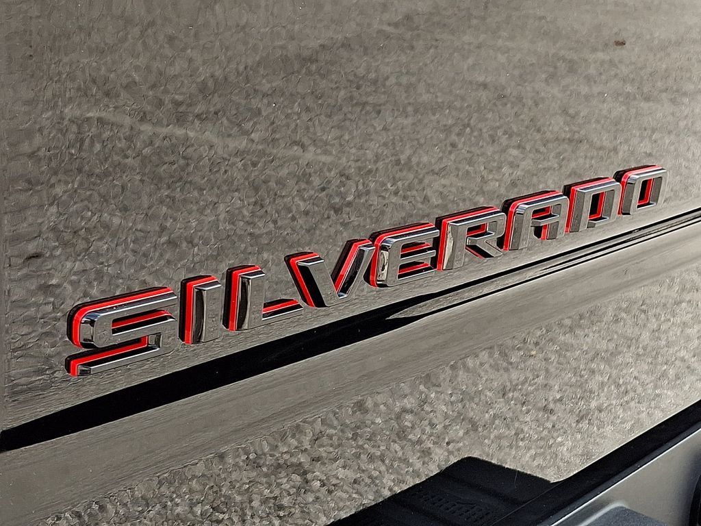 Used 2024 Chevrolet Silverado 1500 RST w/ Redline Edition AWD/4WD image 30